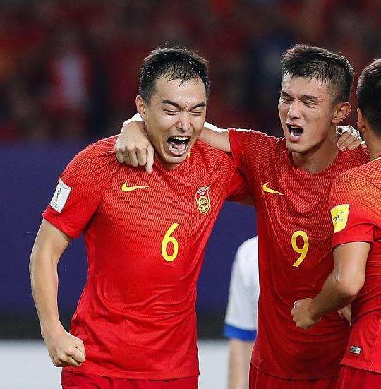 85.1%的大连球迷都这样看，冯潇霆1800字长文洗白为何仍被追嘘？