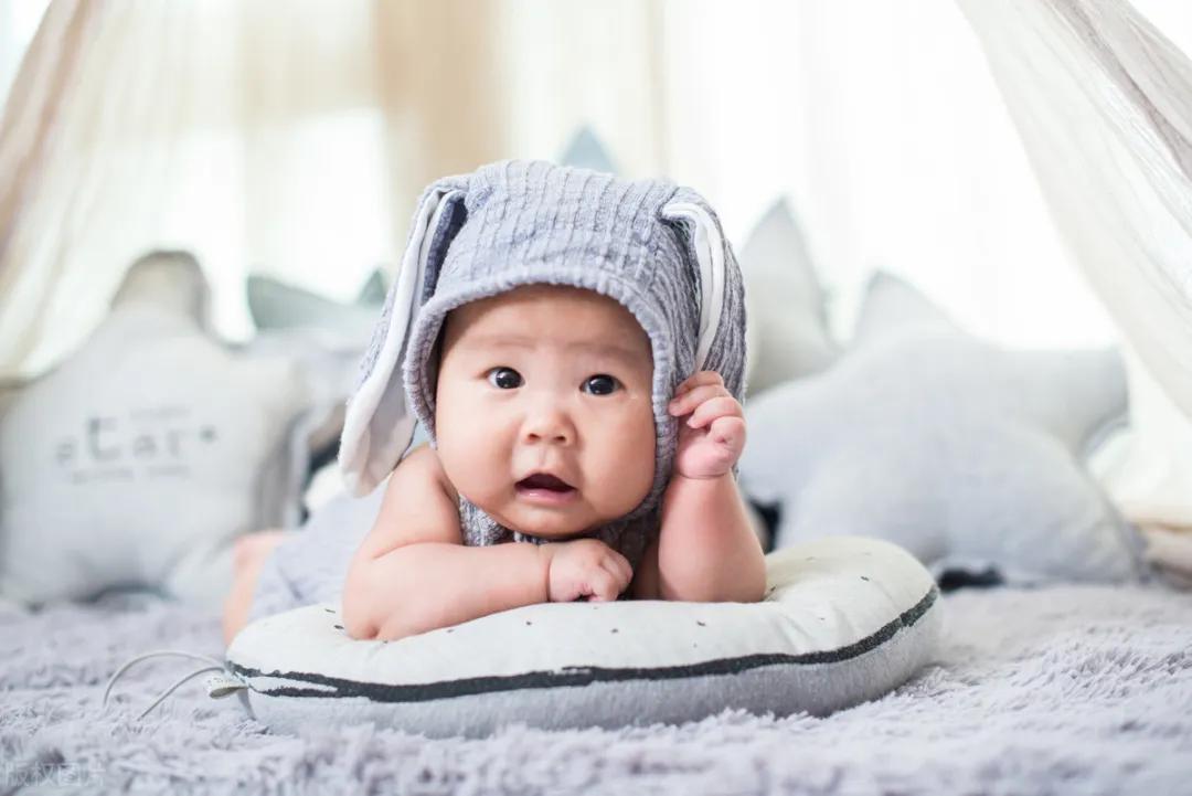 婴幼儿的衣服怎么洗最好,婴儿洗小衣服的方法有哪些