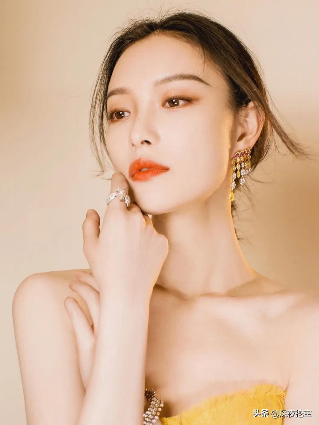 两边光一点的发型怎么剪,适合一边脸大一边脸小的发型