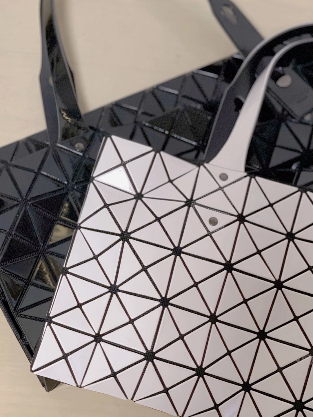 立春之后的时髦实用之选：小西装、风衣和连衣裙