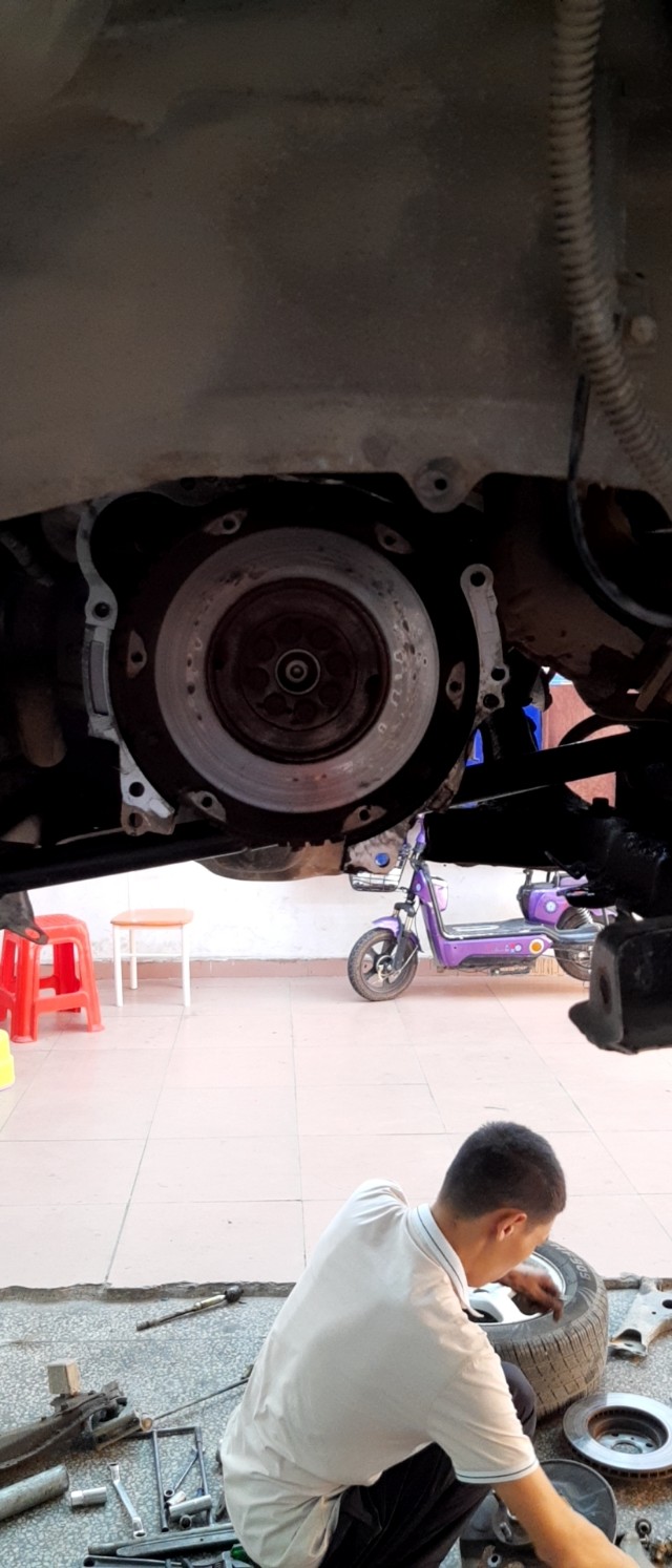 13年远景缺点,09年吉利远景大修