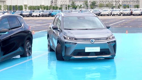 明明是个“老司机”，停车的时候却“脑子死机”