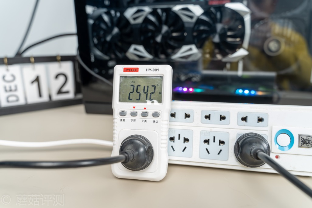 ttgt550金牌全模组电源,tt半模组电源550w