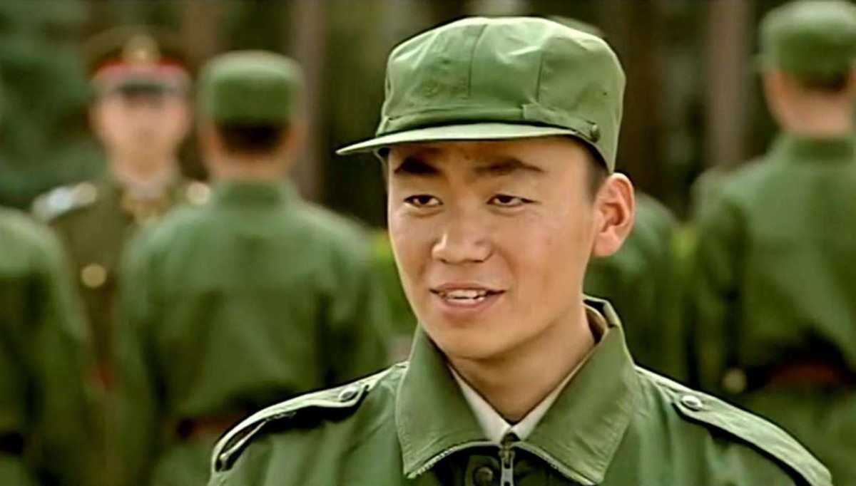 明星演唱会出现的军人,出演军人最好的四位明星