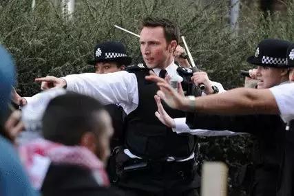 93岁女王年年放暑假！深扒女王秘密“朋友圈”，看看她都玩些啥