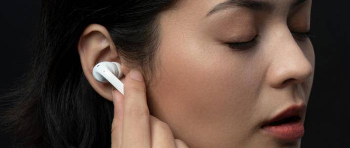 为什么蓝牙耳机听歌总有沙沙声？学生*党**哪个牌子蓝牙耳机听歌好？