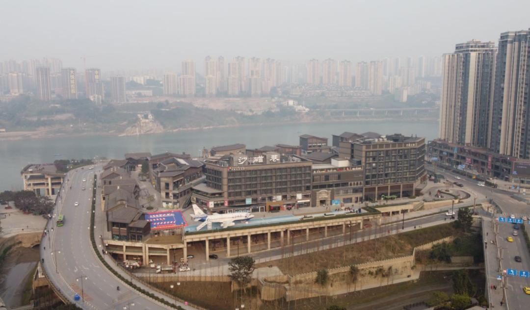 号外!重庆网红磁器口旁惊现无人区,网红打卡地缘何沦为空城?