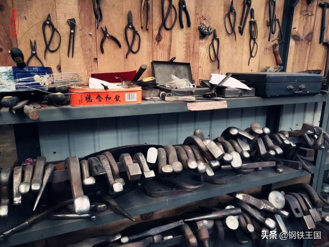 银壶铜壶铁壶哪个烧水泡茶好,银壶煮水和银茶壶泡茶有什么区别