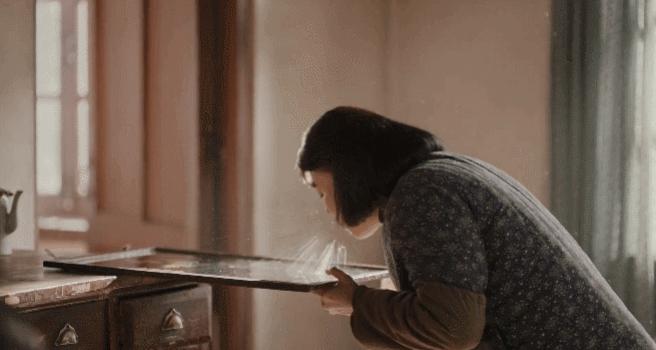 堕胎四次，爱看黄片，她是最具争议的影后