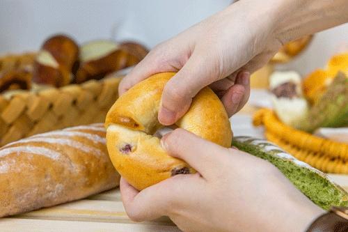 开在大庆西路的迷你面包博物馆，进一次就终身入坑