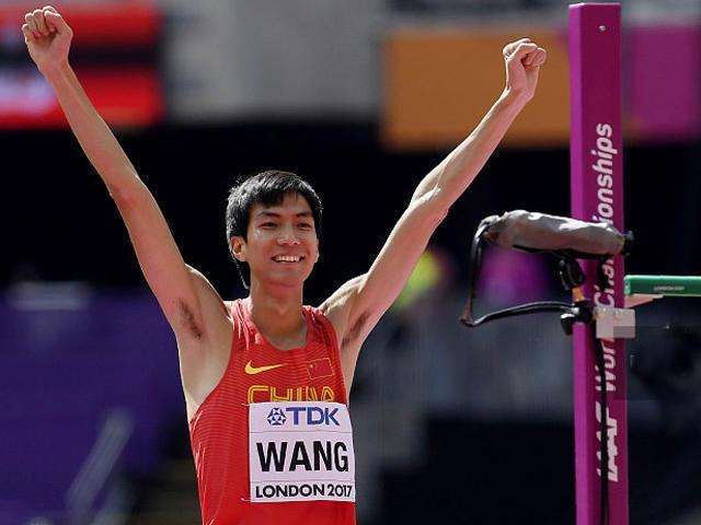 王宇2018年跳高夺冠,王宇跳高高光时刻