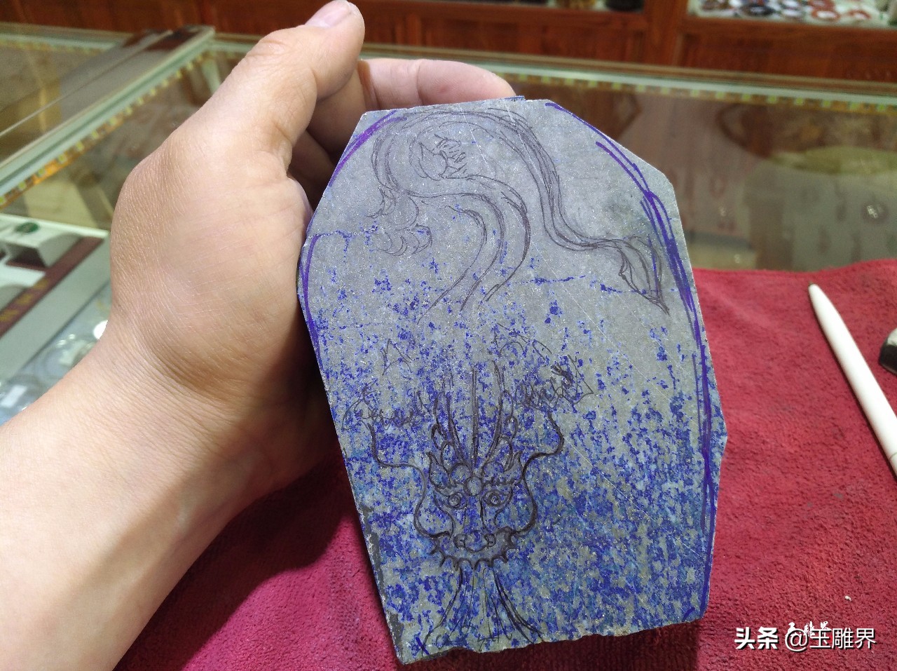 巧雕细琢玉雕,玉雕师