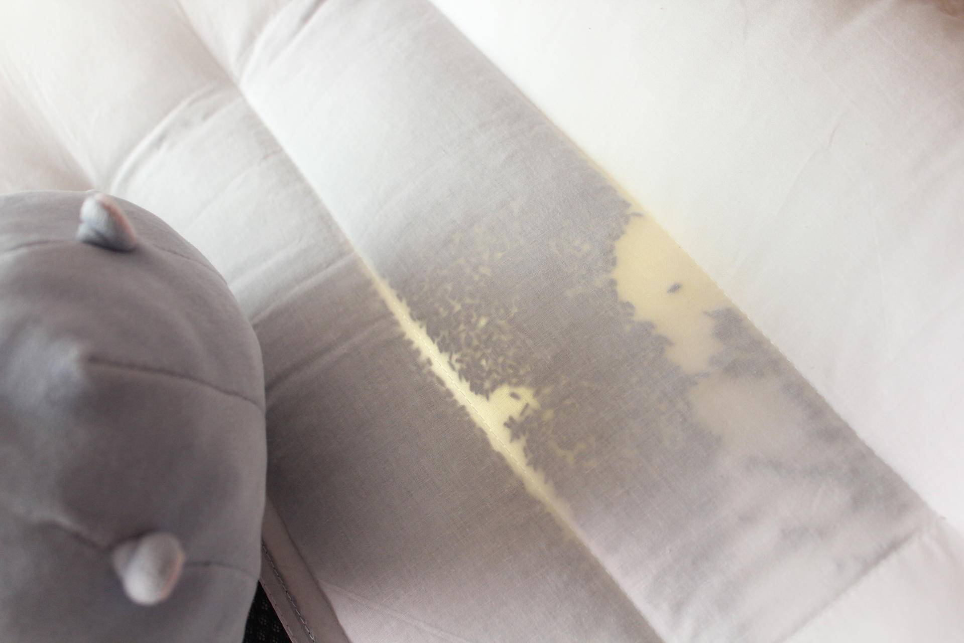 俗话说高枕无忧枕头是越高越好吗,枕头选什么材质的睡得舒服又健康