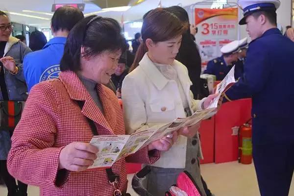 【3.15打假】宜春市消防救援支队开展3.15消防产品真伪辨别宣传活动，这些“真假”灭火器你会辨别吗？