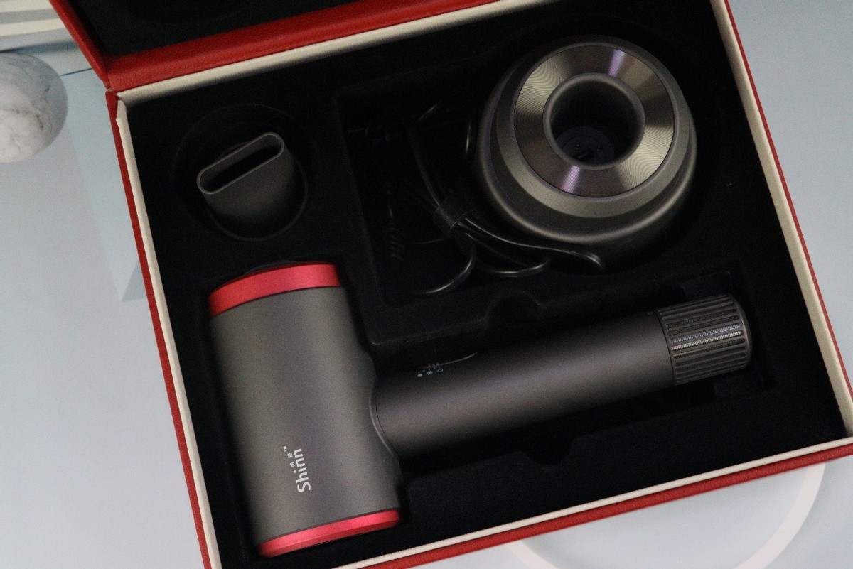 一个支持88W闪充的诗恩吹风机是要闹哪样？