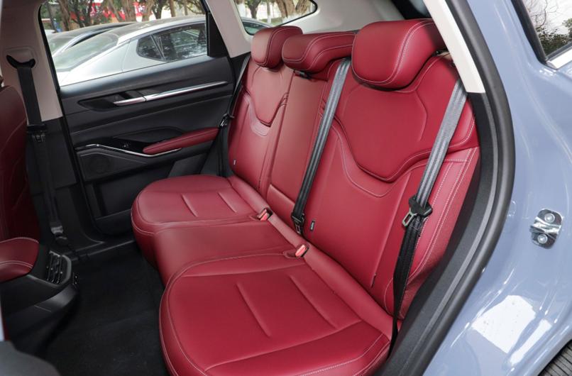 15到20万的中型suv六座油耗低的车,哪款SUV车省油而且性能好适合家用