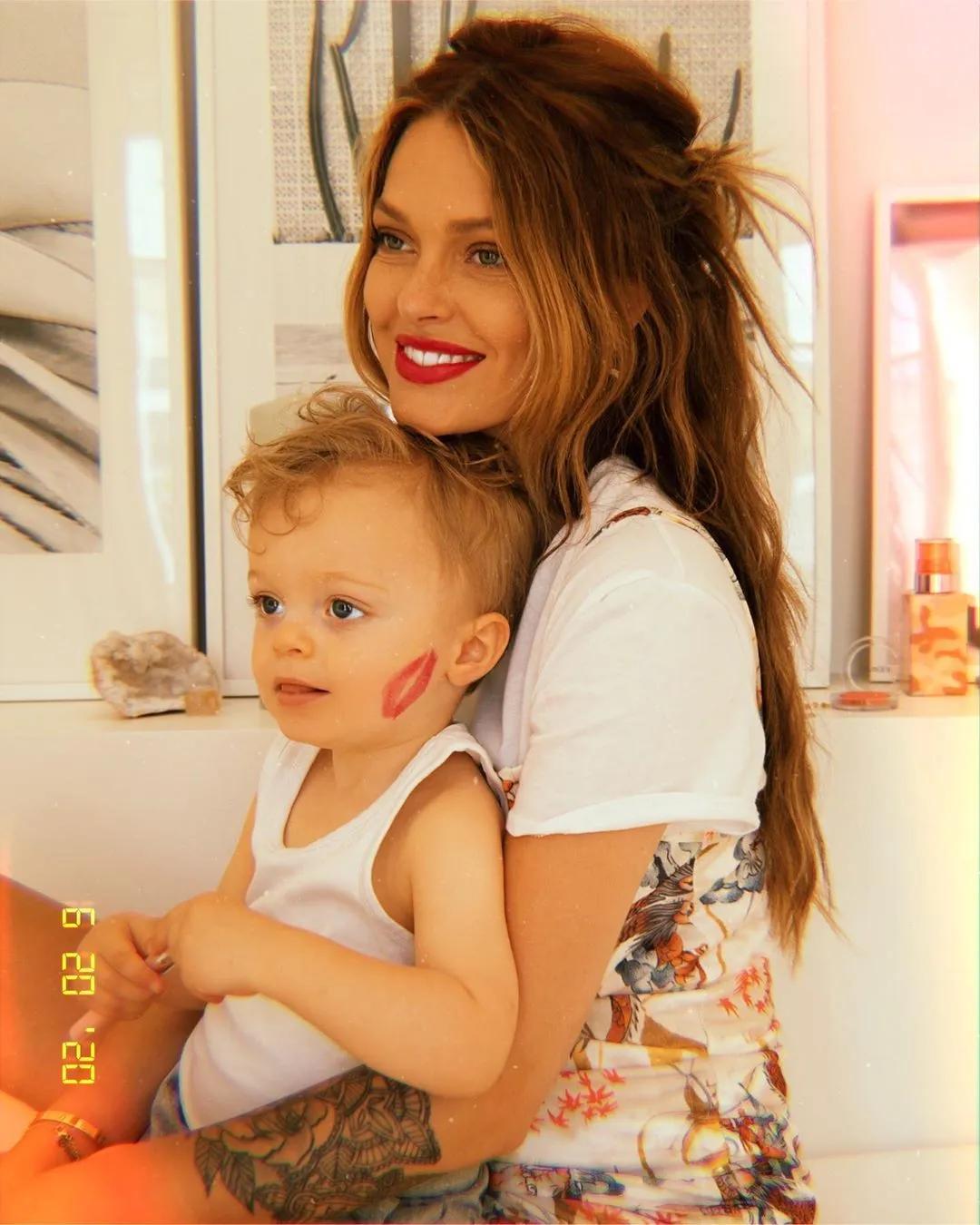 浪到福布斯封面,还成为带货第一人,这位法国姐姐很不一般