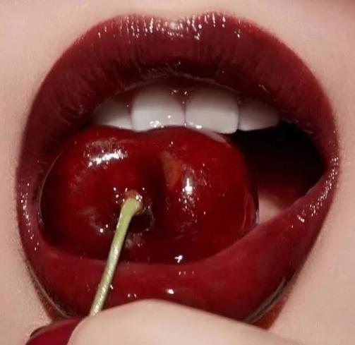 intoyou水雾唇釉显气色,淡淡的又显白的唇釉