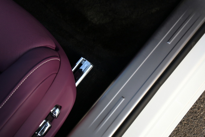 全新一代劳斯莱斯古思特,豪华180评测