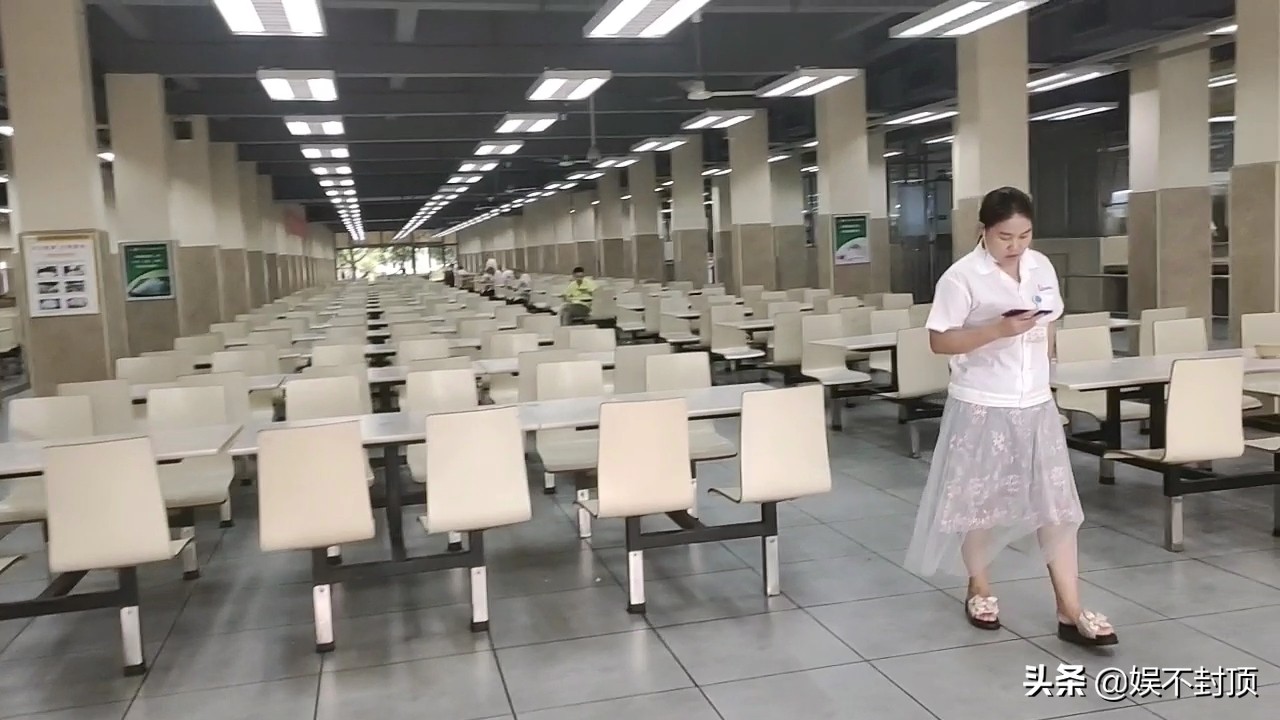 东莞石碣最大的电子厂，工厂变化到底有多大，员工都是这样去上班