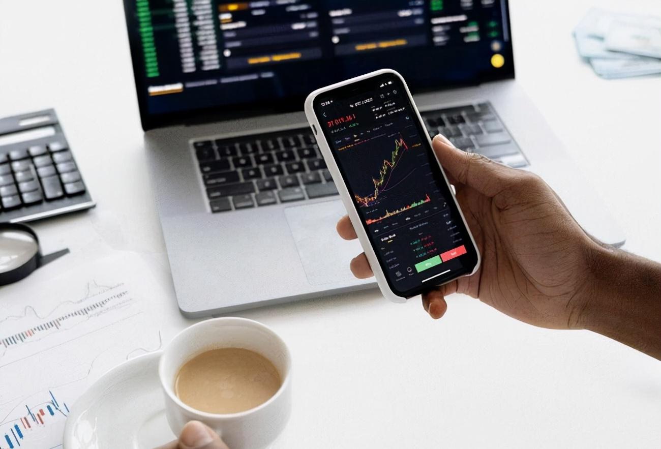 轻松月入几万网上兼职,网上月入过万的兼职靠谱吗