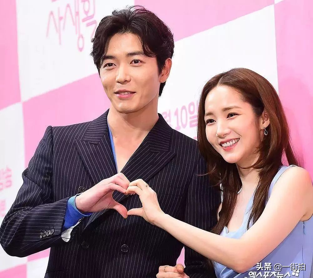 朴敏英的变美之路,朴敏英整过容前后对比照