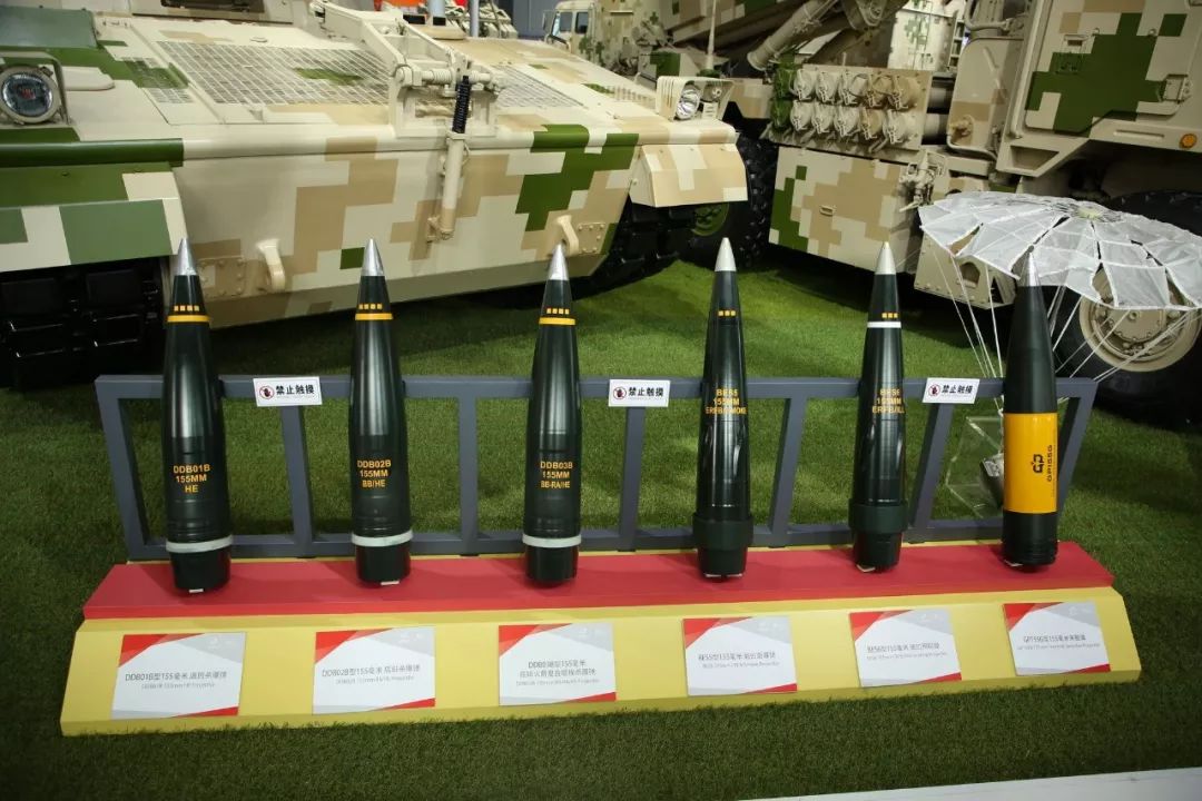 中国plz52vs韩国k9,中国自行火炮plz05和k9