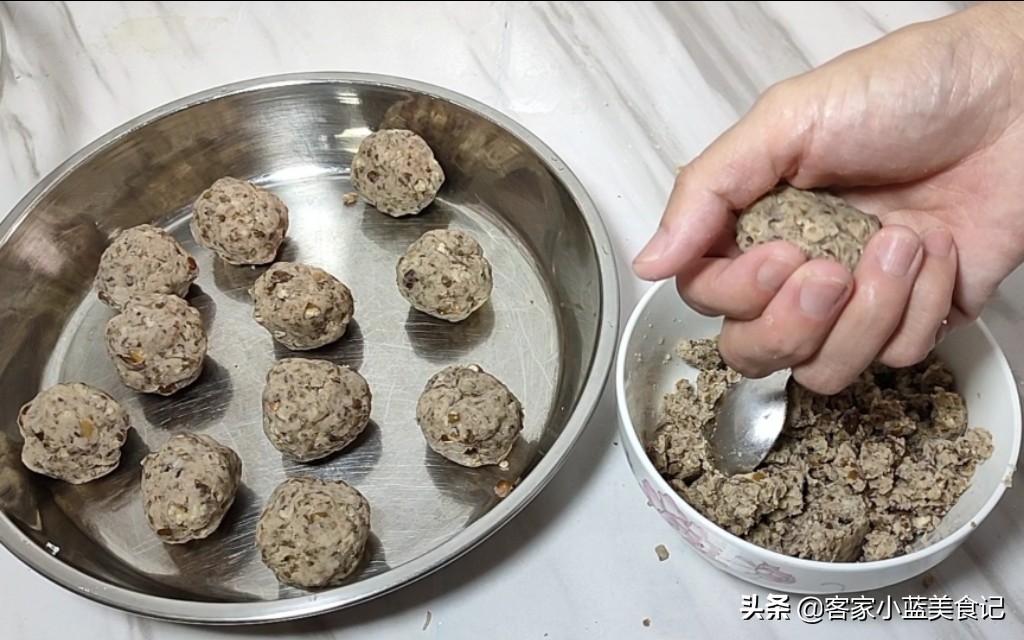 绿豆和面条怎么做才好吃,绿豆不加面粉怎么做