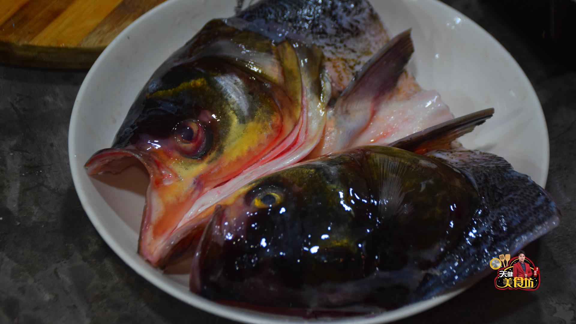 家庭版剁椒鱼头做法视频,剁椒鱼头和香辣鱼头哪个好吃