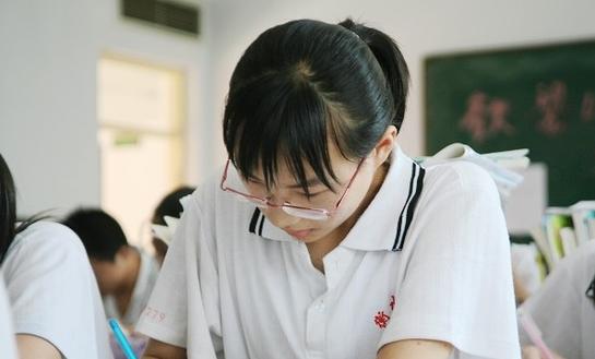 上课不犯困提神醒脑的好方法,高中生课上犯困怎么清醒