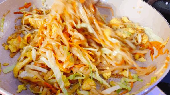 炒粉怎么做才不会烂,炒粉怎么让不粘不坨又好吃