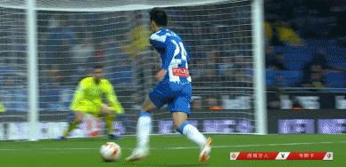 武磊立柱,武磊凌空原版视频