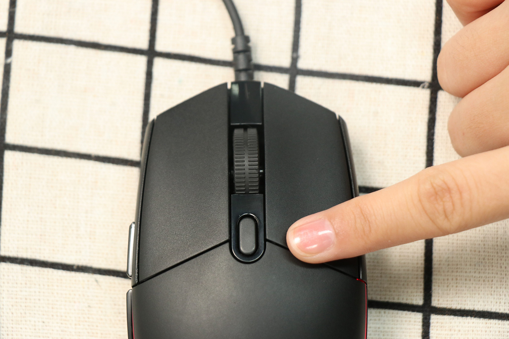 鼠标罗技g102一代和二代的区别,罗技鼠标g102侧面的2个键干啥的