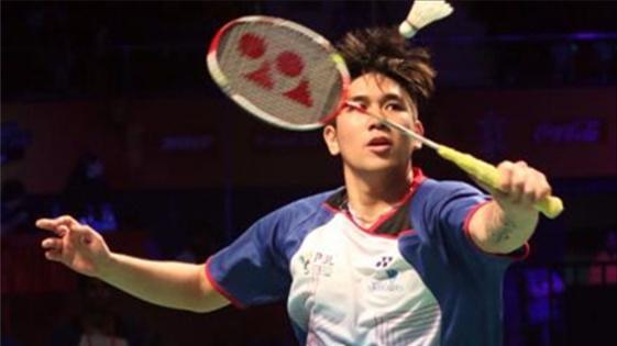 羽毛球怎么选球拍初学者,羽毛球初学者如何选择入门球拍