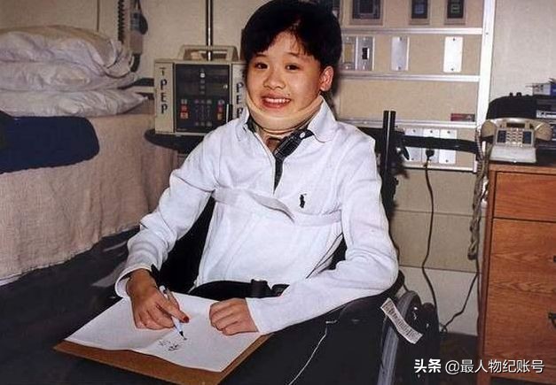 体操桑兰受伤赔偿多少,体操冠军桑兰比赛中摔成瘫痪