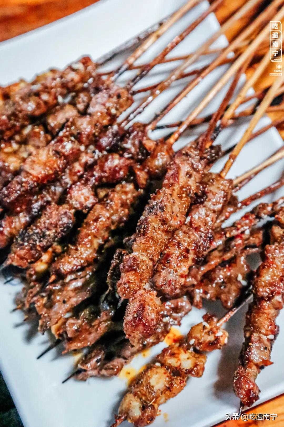 南宁东盟商务区烧烤摊,南宁2021烧烤店铺排行榜前十名