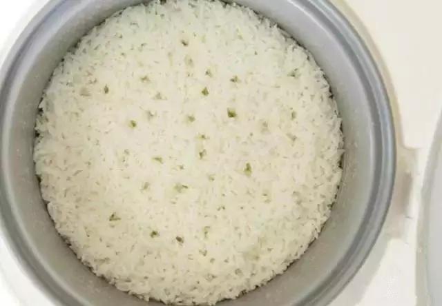 米饭没蒸熟怎么补救,米饭没熟透做夹生饭怎么补救