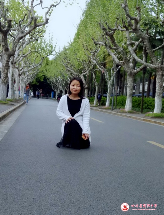 巾帼情深千般醉花开脉脉分外香