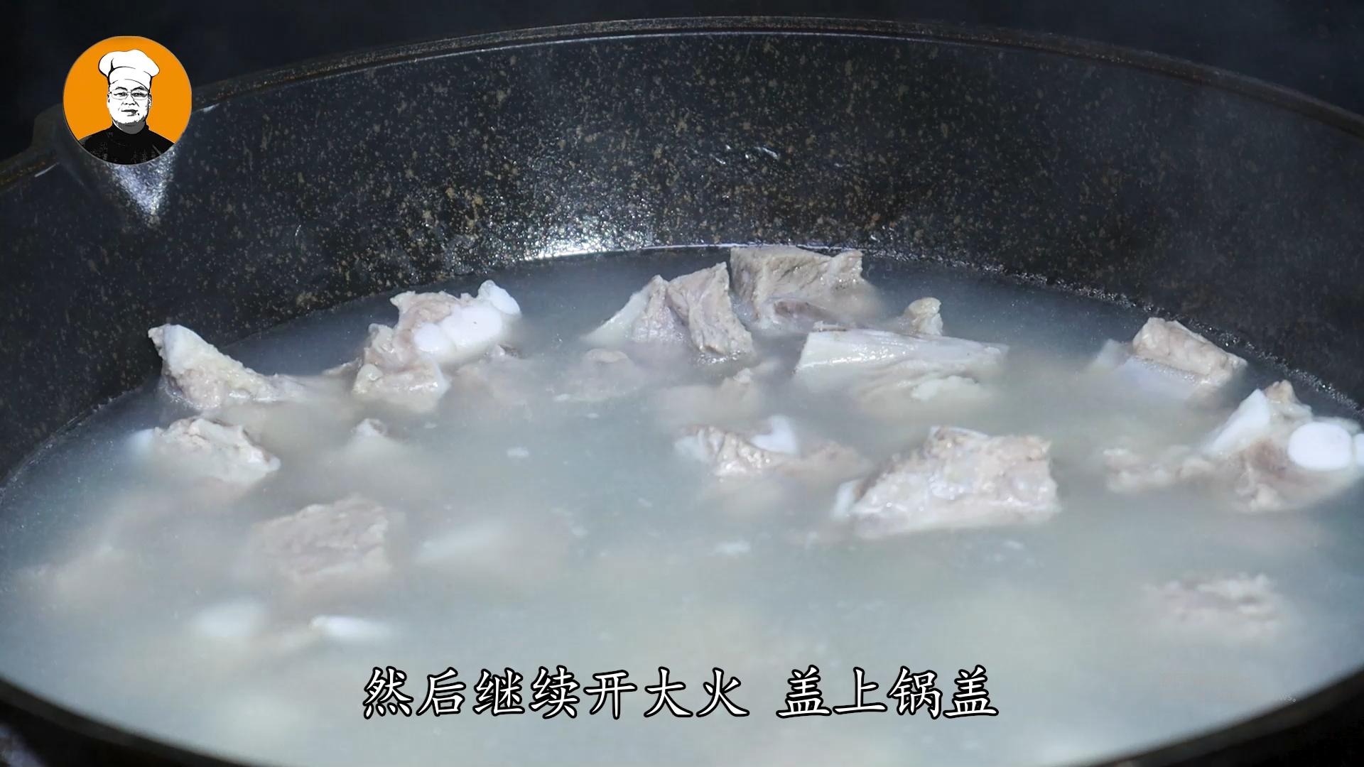 排骨汤不焯水直接炖可以吗,炖排骨千万别加水了