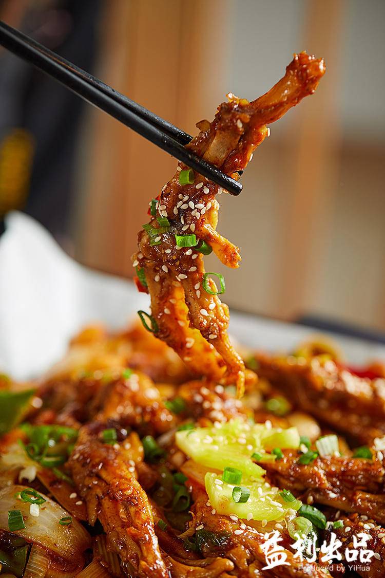 功夫到位，一掌销魂！原来四川人这么爱吃，就图它这一点！