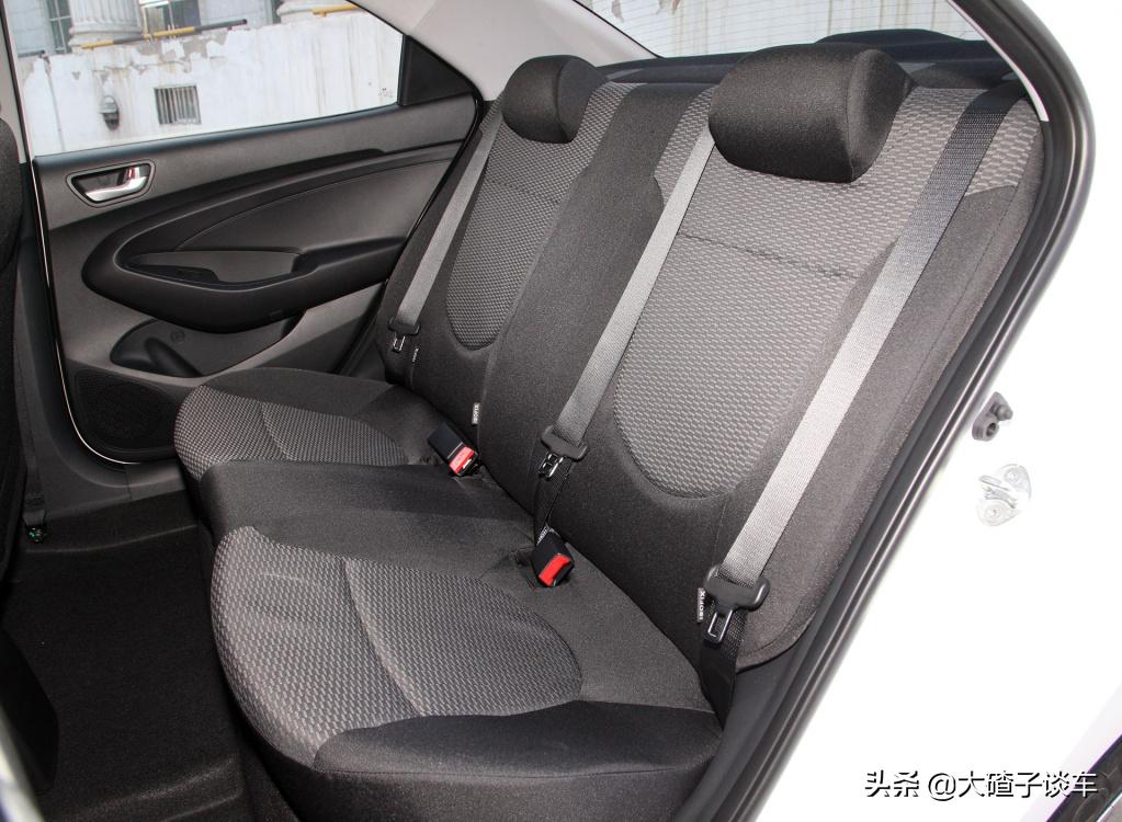 三厢小轿车哪款性价比高,新款现代瑞纳车怎么样