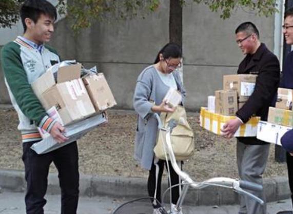 大学生的“私下交易”，只顾一时生活享乐，损害的是自己的未来