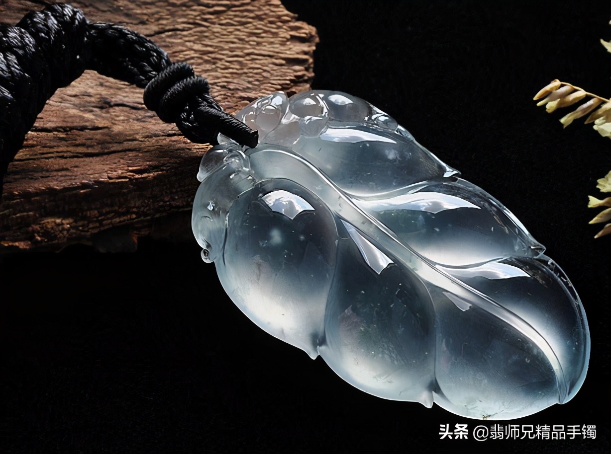 翡翠挂坠裂纹怎么办,如何辨别翡翠挂坠真假最简单方法