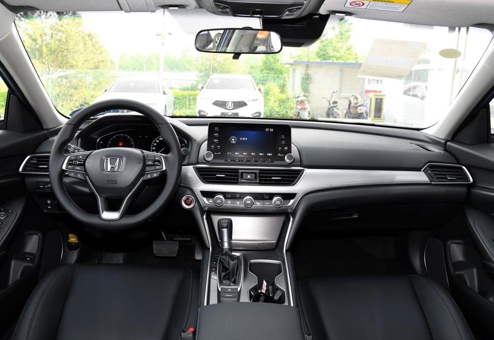 雅阁哪一款车的音响效果好,本田雅阁豪华版音响调节最佳效果