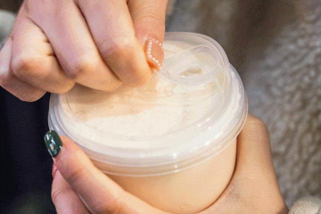 日本冲绳同款！淮海路惊现网红“炒奶茶”，买1送1！