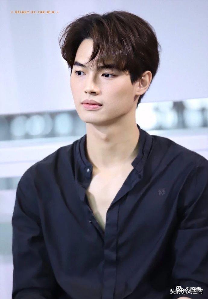 王一博和肖战泰国版,泰国人眼里王一博肖战