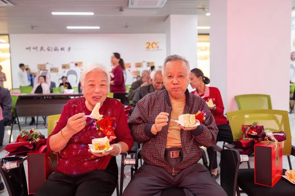 莆田市妇联举办邻里有“她”·“爱在夕阳”金婚、钻石婚纪念活动