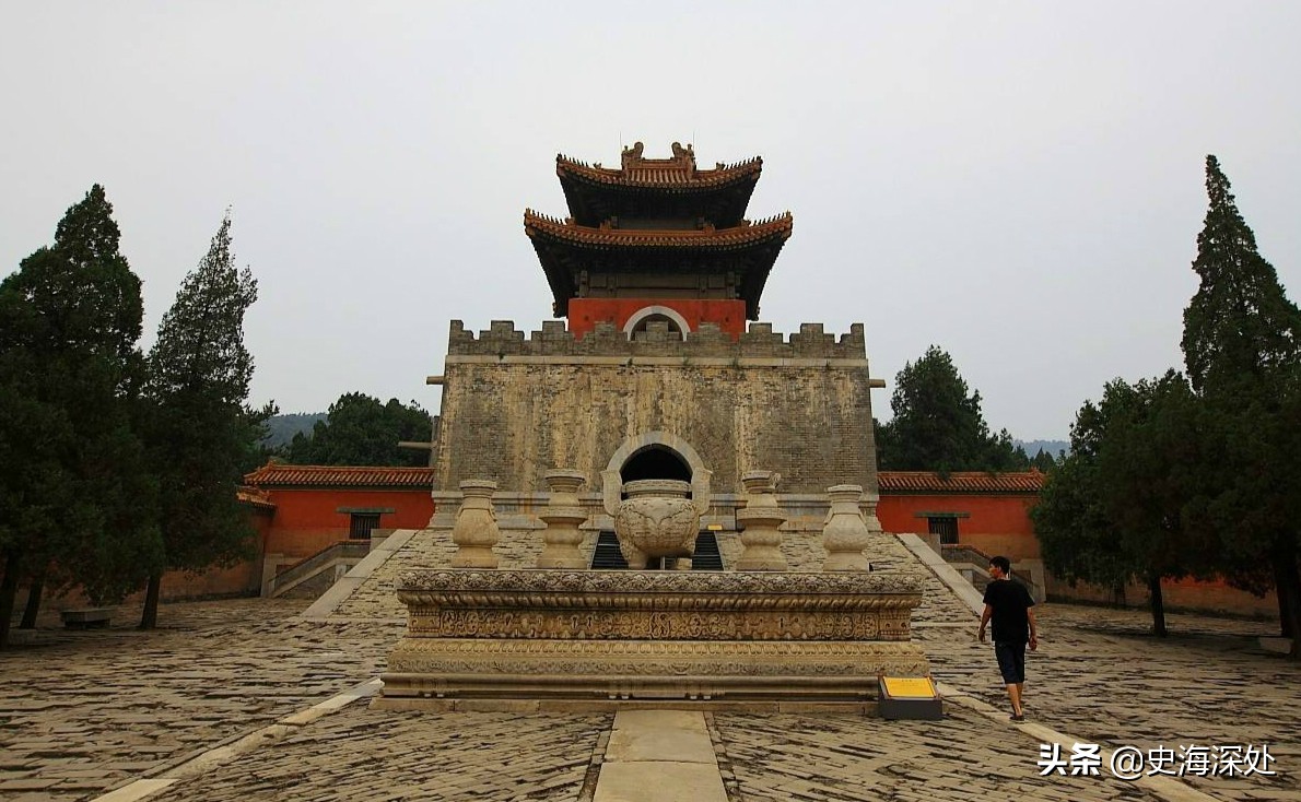 孙殿英盗墓跟慈禧过世相差多久,孙殿英盗墓时慈禧的尸体