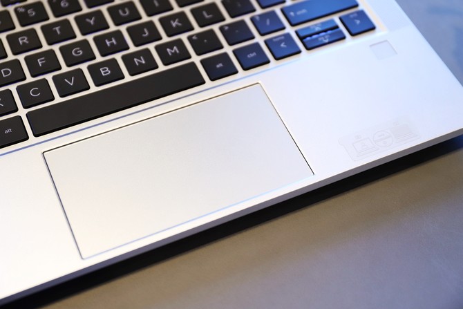 1kg以内超轻薄笔记本1035g1,1kg左右的轻薄本