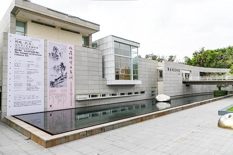 深圳翻身地铁成网红打卡地,深圳网红打卡地点富士康光明小镇